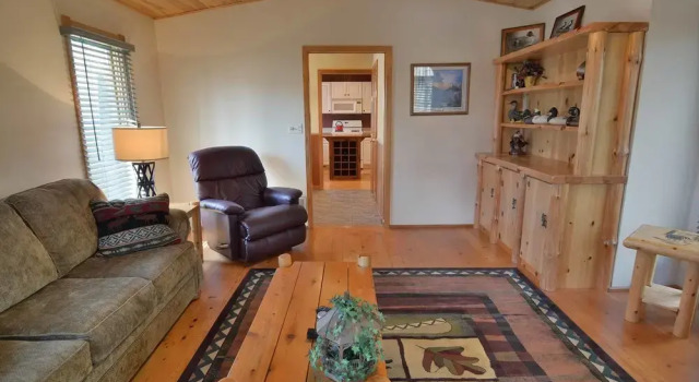 Sunset Shores Retreat 3 Bedrooms 2 Bathrooms Condo, Varaa Lomakoti Birchwood Wisconsin