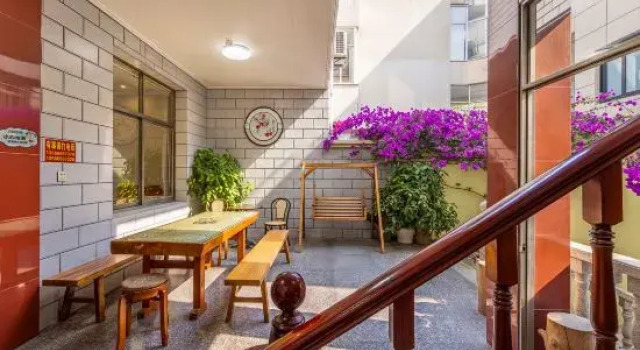 Tiantai Xiangtu Homestay (Guoqing Temple Scenic Area Branch)