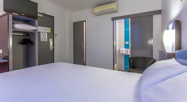 Двухместный номер Standard Hôtel The Originals Access - proche centre-ville - Gare