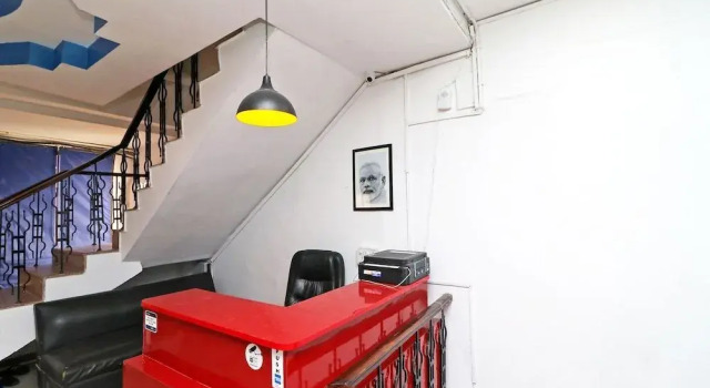 Hotel Dazzle Inn by OYO Rooms, Varaa Hotelli Faridabad Haryana