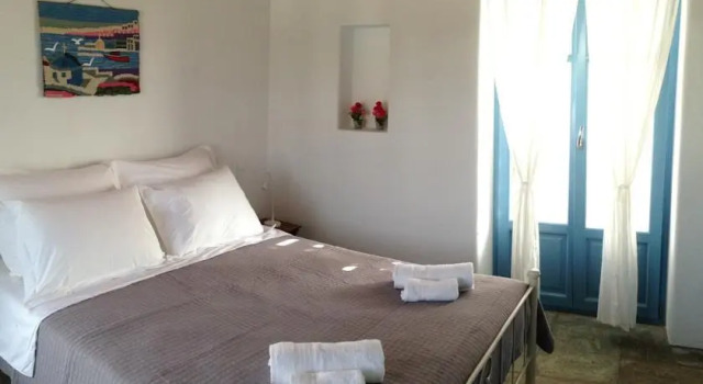 Erben Villas, Rezervovat Hotel Isterni Paros