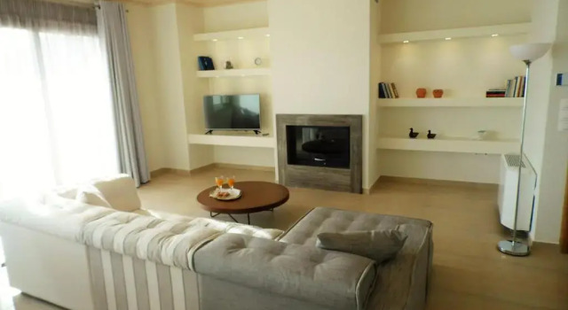 Villa Thalassa, Prenota Villa Dorida Grecia Centrale