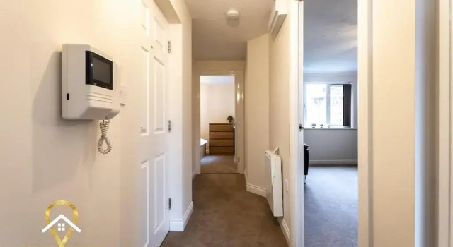 Апартаменты ✰OnPoint - Spacious 2 Bed Apt - FREE Parking✰