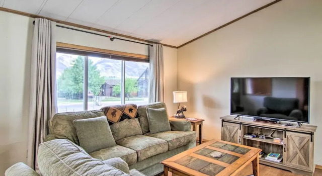 Апартаменты Montana's Emigrant Peaks Getaway: Apt w/ Amenities
