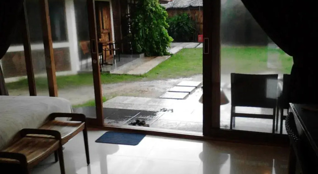 Deluxe Doppel Zimmer mit eingeschränktem Meerblick Jepara Marina Beach Bungalows