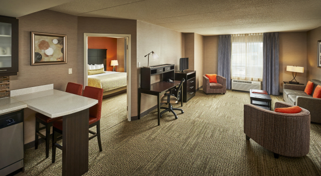 Staybridge Suites Hamilton - Downtown, an IHG Hotel, Reserva ahora Hotel Hamilton 