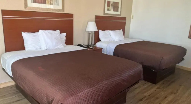 Четырёхместный номер Standard Valley Motel
