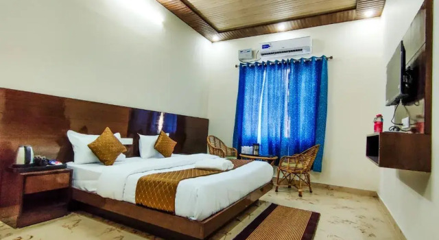 Полулюкс Deluxe PerfectStayz Value Hills Tapovan