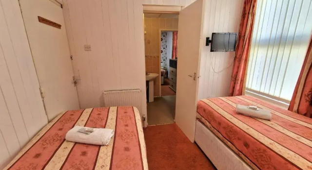Четырёхместный номер Comfort The Albany Hotel