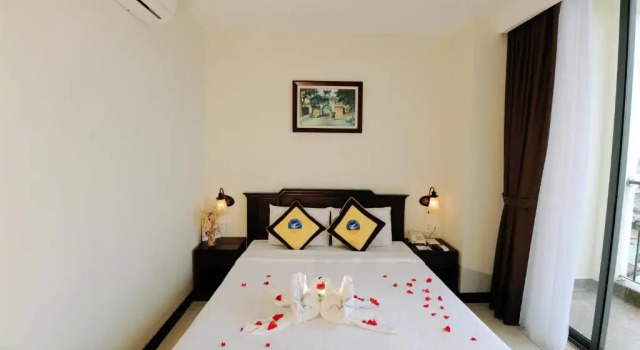 Двухместный номер Standard с балконом Cuu Long Hotel