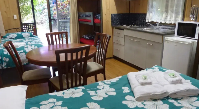 Семейный номер Standard Lake Eacham Tourist Park & Self Contained Cabins