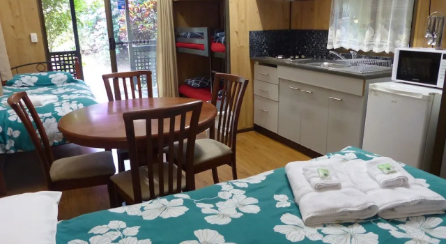 Семейный номер Standard Lake Eacham Tourist Park & Self Contained Cabins