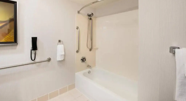 Люкс Courtyard by Marriott Oakland Airport
