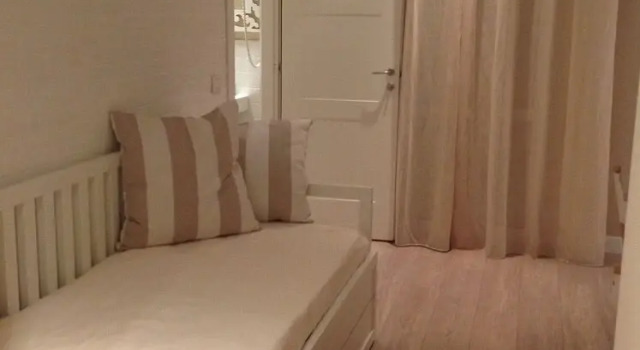 Четырёхместный номер Superior с балконом Hotel Bristol