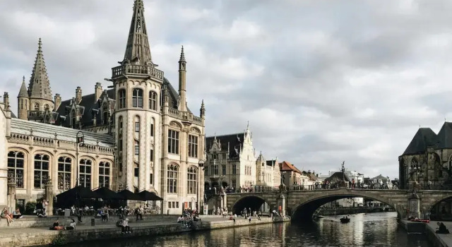 Апартаменты Stylish Duplex Studio With Premium Materials in Ghent City Center