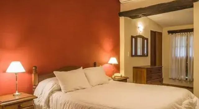 Gran Hotel Nono, Rezerwuj Hotel Hotele w Traslasierra z parkingiem, Parking