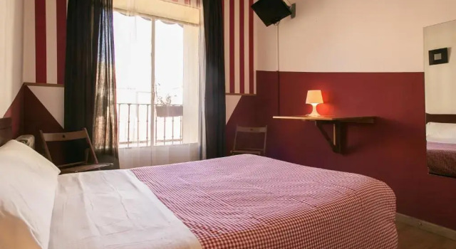 Двухместный номер Standard с балконом Hostal Abaaly