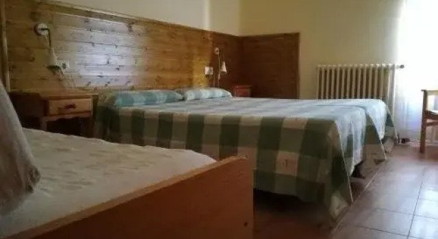 Hostal La Catalana, Book Hotel San Lorenzo de Morunys Lleida