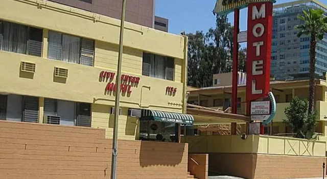 Четырёхместный номер Standard City Center Hotel Los Angeles