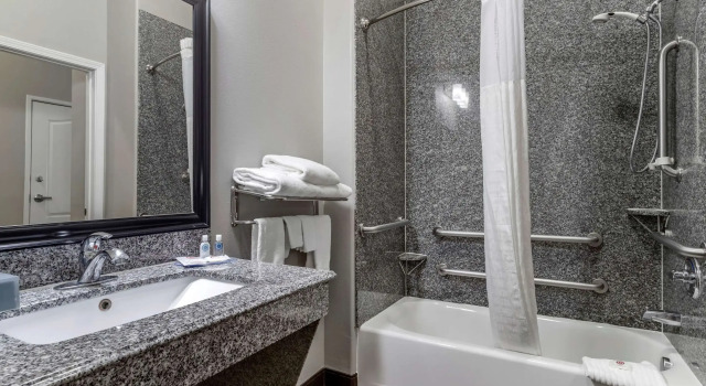 Двухместный люкс Comfort Inn & Suites Cleveland TX