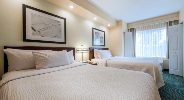 Четырёхместный люкс c 1 комнатой SpringHill Suites by Marriott Boston Devens Common Center