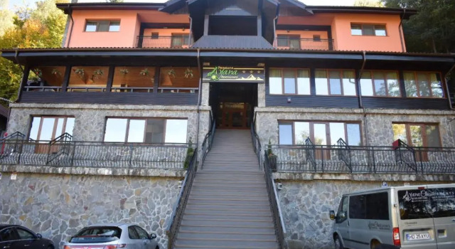 Pensiunea Ayana, Rezervovat Hotel Hotely v Hunedoara s parkováním, Parkování
