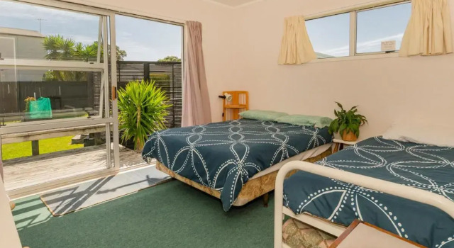 Silver Sands - Cooks Beach Holiday Home, Забронировать Отель Кукс-Бич Coromandel Peninsula