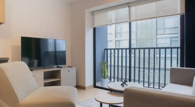 w Striking 1BR Duplex in Miraflores, Boek Appartement Miraflores 