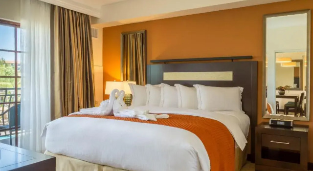 Люкс с 2 комнатами Marbrisa Carlsbad Resort