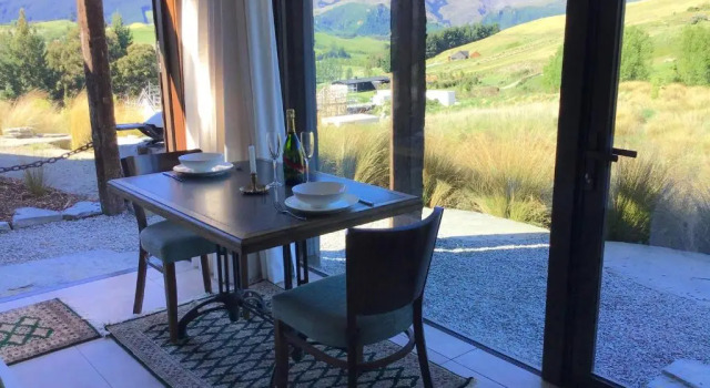 HawkRidge Alpine Suite, Забронировать Отель Озеро Хайес 