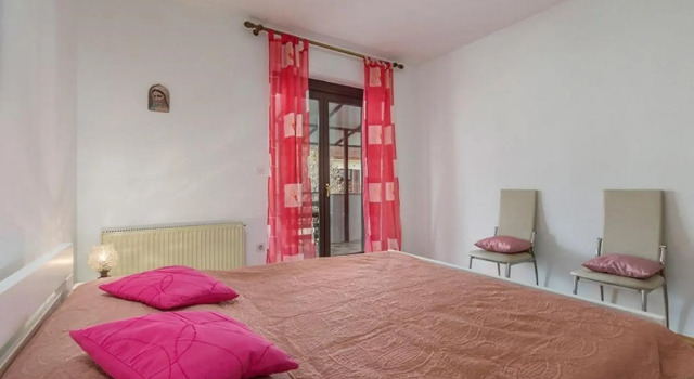 Neva - Great Location - A4 Prvi kat do Vrta, Забронировать Отель Отели Новиград 3 звезды, 3*