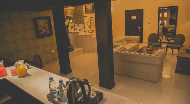 Люкс Queens Suite Hotel
