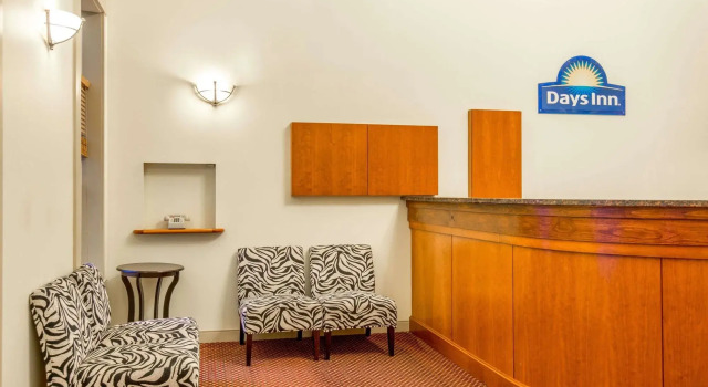 Days Inn Airport/Maine Mall, Varaa Hotelli Hotellit New England uima-altaalla, Uima-allas