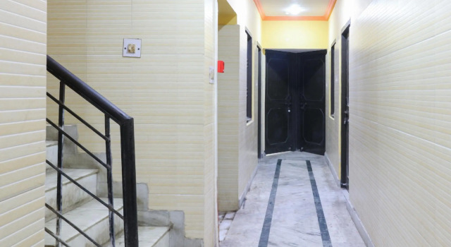 SPOT ON 61307 Hotel Geet Palace