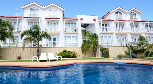 Двухместный номер Standard с видом на бассейн The Jetty Resort