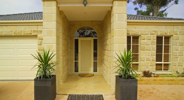 Serviced Houses - Bulla Hill