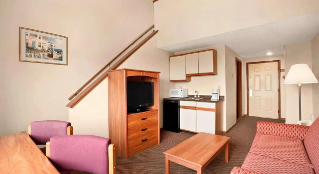Люкс Business Days Inn Colchester/Burlington