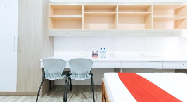 RedDoorz Plus @ 1318 Residences, Boek Hotel Goedkope hotels in Luzon