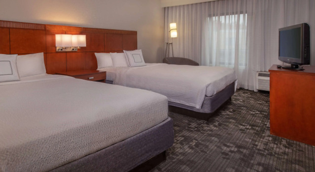 Двухместный номер Deluxe с балконом и с видом на внутренний двор Sonesta Select Newark Christiana Mall