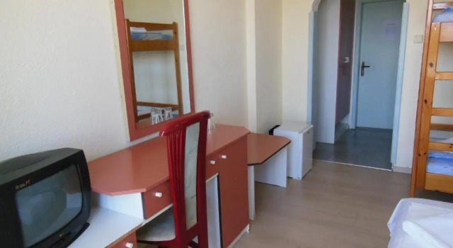 Трёхместный номер Standard с балконом Hotel Ankor