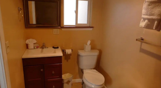 Номер Deluxe Abram Inn & Suites