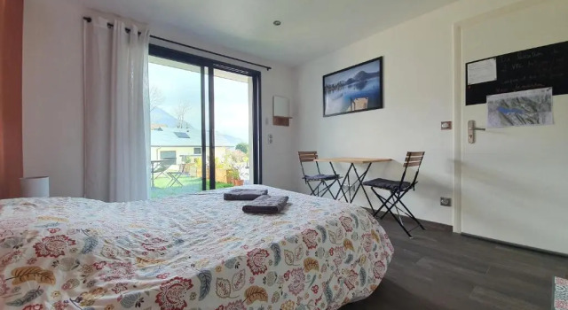 Апартаменты Studio à la campagne au bout du lac d'Annecy