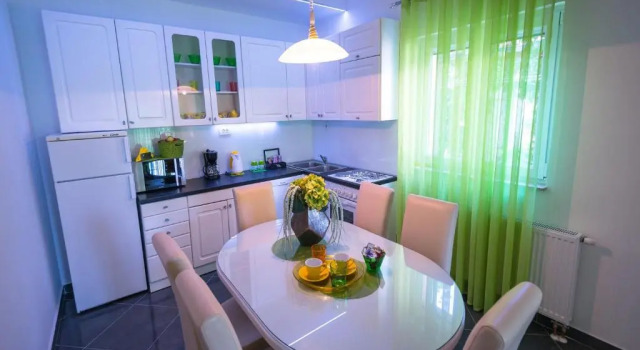 Апартаменты Apartments Sunny Garden