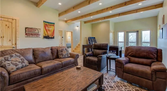 Hello Smokys - Two Bedroom Cabin