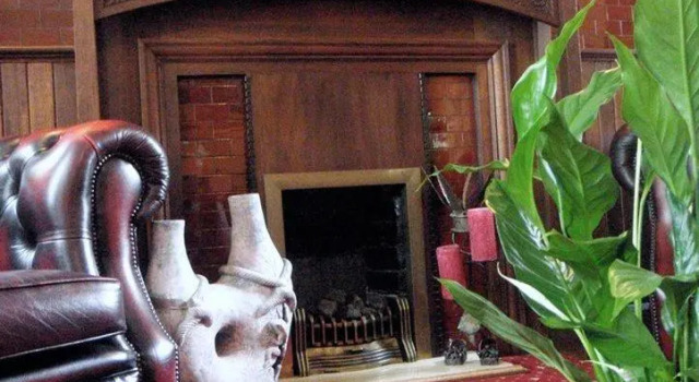Wimblehurst Hotel