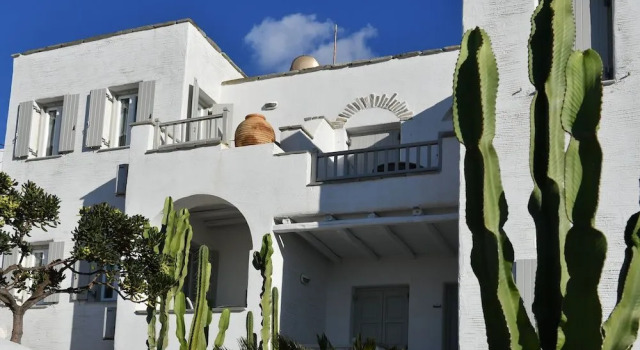 Parian Lithos, Rezerwuj Hotel Nausa 