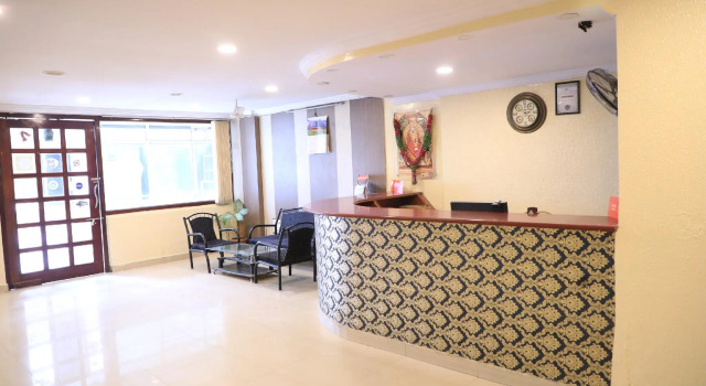 OYO 15140 Hotel Priya Residency, Rezerwuj Hotel Secunderabad 