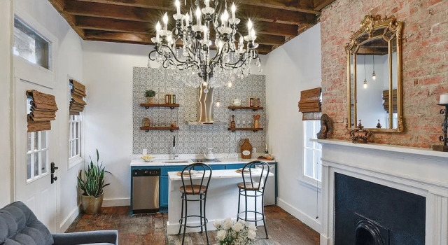 Номер Standard с балконом French Quarter Mansion