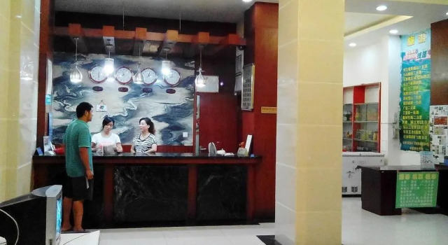 Huacheng Business Hotel, Boek Hotel Hotels in Chengdu met parkeren, Parkeren
