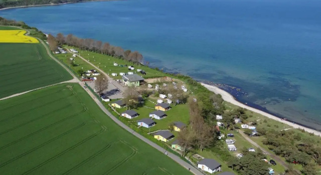 Knaus Camping- und Ferienhauspark Rügen, Забронировать Отель Юлиусрух Wittow Peninsula